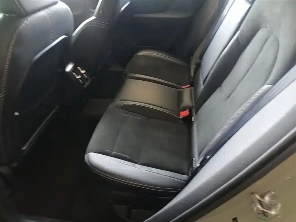Volvo XC40 PHEV 2022 Long Range Edition — миниатюра 17