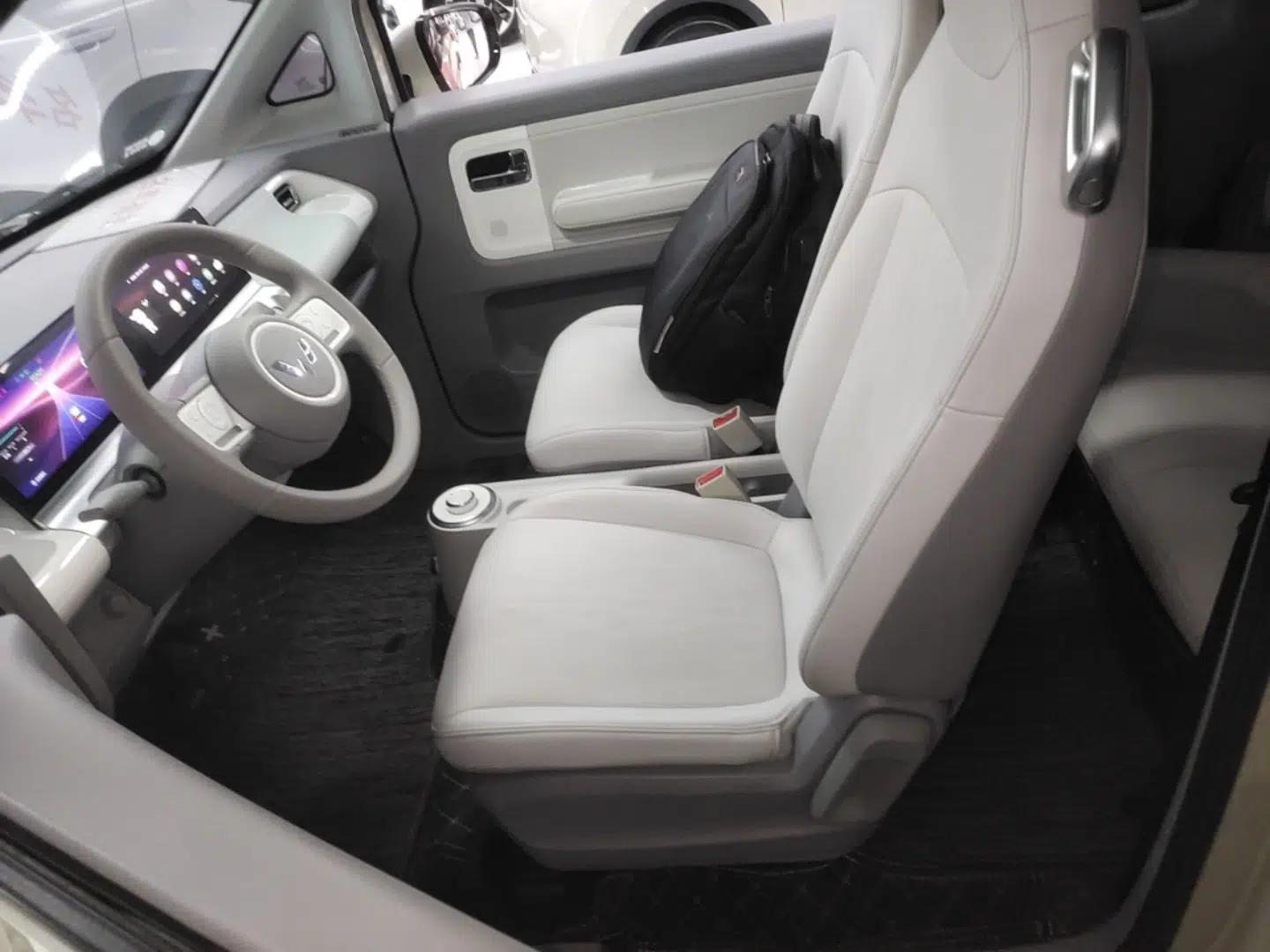 Wuling Air ev 2023 - Four Seats - Advanced Edition — миниатюра 18