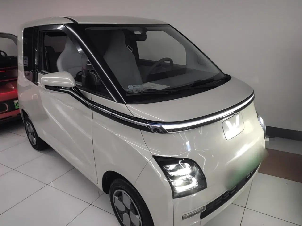 Wuling Air ev 2023 - Four Seats - Advanced Edition — миниатюра 3
