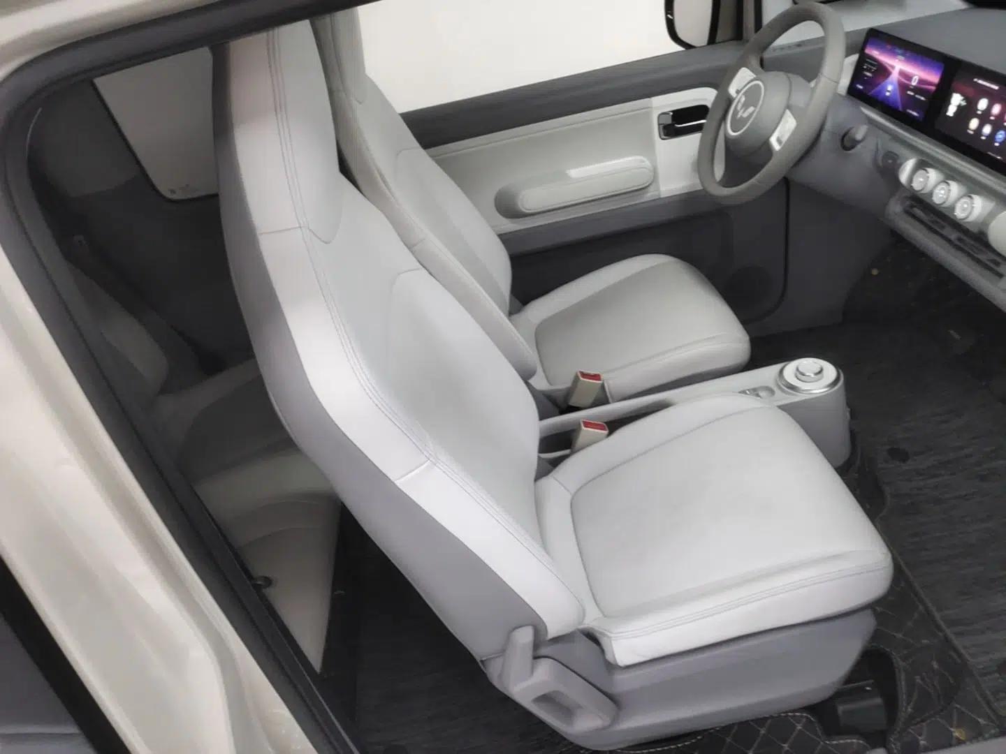 Wuling Air ev 2023 - Four Seats - Advanced Edition — миниатюра 23
