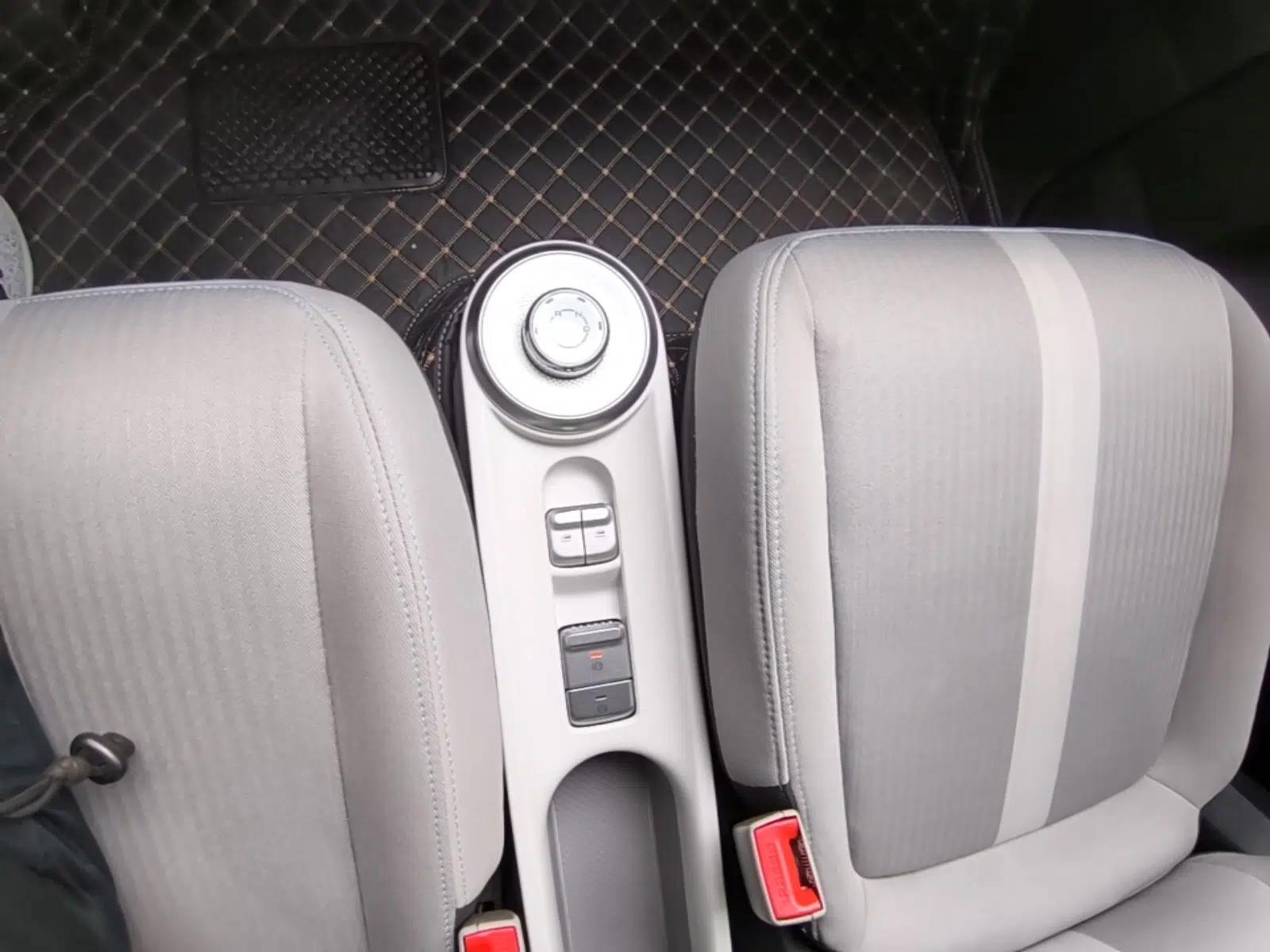 Wuling Air ev 2023 - Four Seats - Standard Edition — миниатюра 17