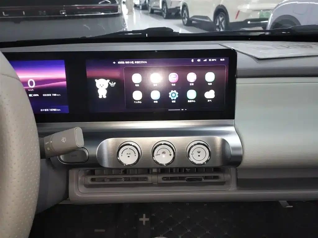 Wuling Air ev Clear Sky 2023 Model, Four-Seat - Advanced Edition — миниатюра 13