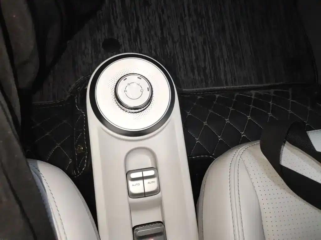 Wuling Air ev Clear Sky 2023 Model, Four-Seat - Advanced Edition — миниатюра 14