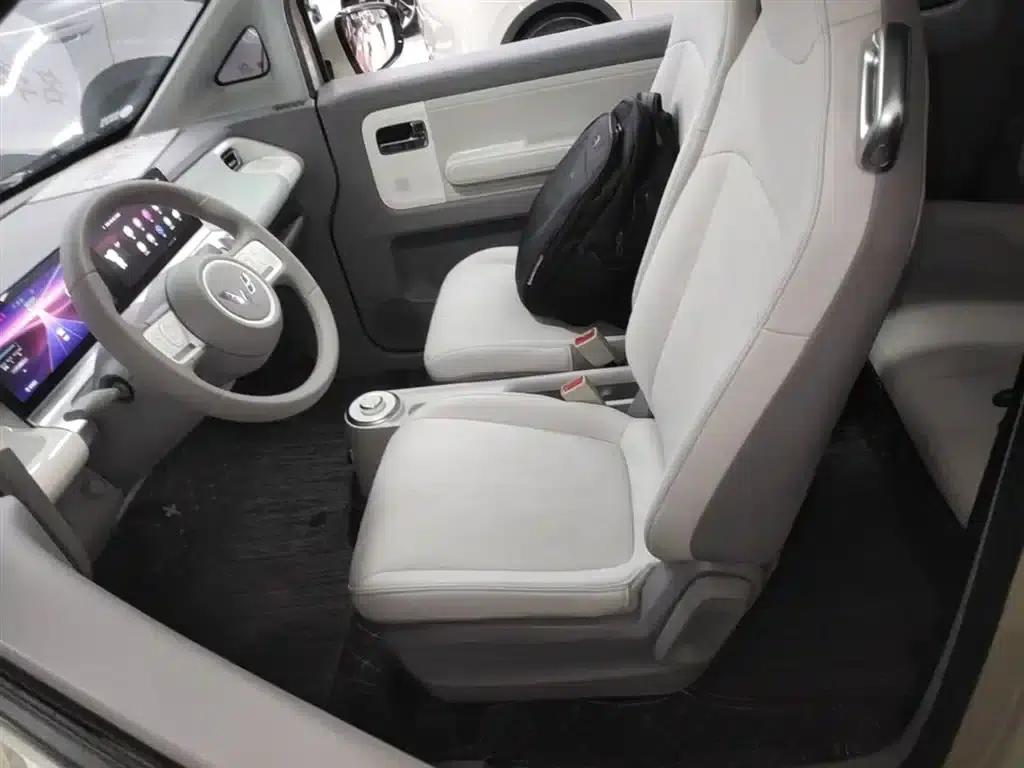 Wuling Air ev Clear Sky 2023 Model, Four-Seat - Advanced Edition — миниатюра 15