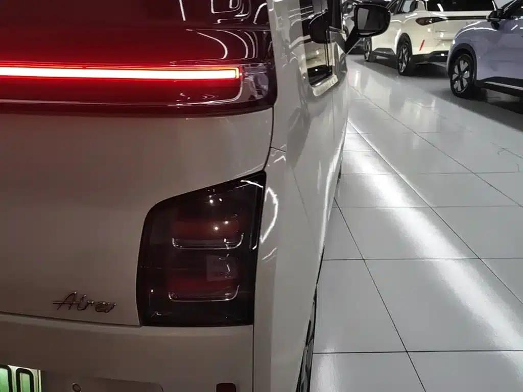 Wuling Air ev Clear Sky 2023 Model, Four-Seat - Advanced Edition — миниатюра 8