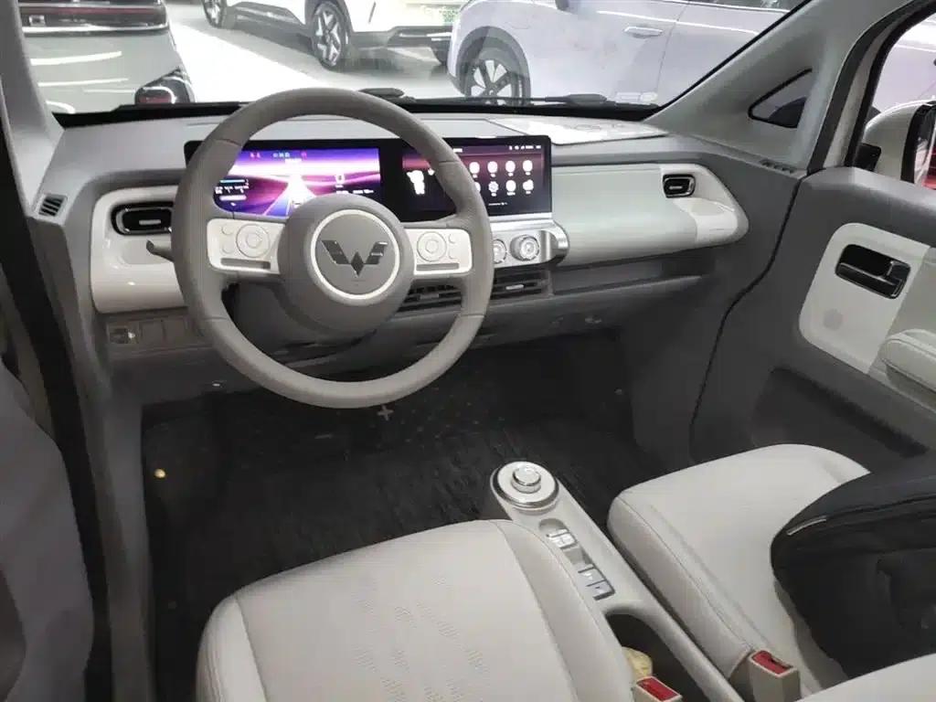 Wuling Air ev Clear Sky 2023 Model, Four-Seat - Advanced Edition — миниатюра 10