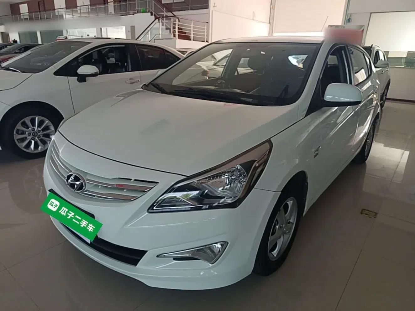 Hyundai Verna Ray 2014 1.4L Automatic GLX — миниатюра 1