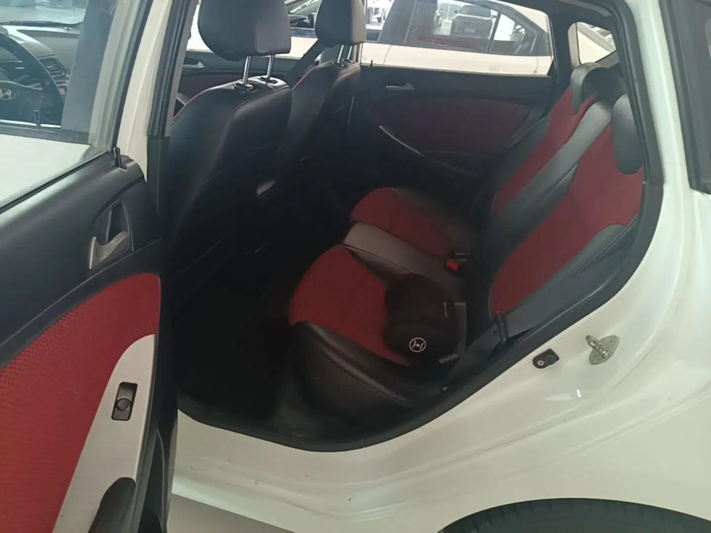 Hyundai Verna Ray 2014 1.4L Automatic GLX — миниатюра 20