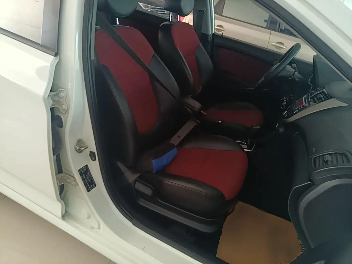 Hyundai Verna Ray 2014 1.4L Automatic GLX — миниатюра 23