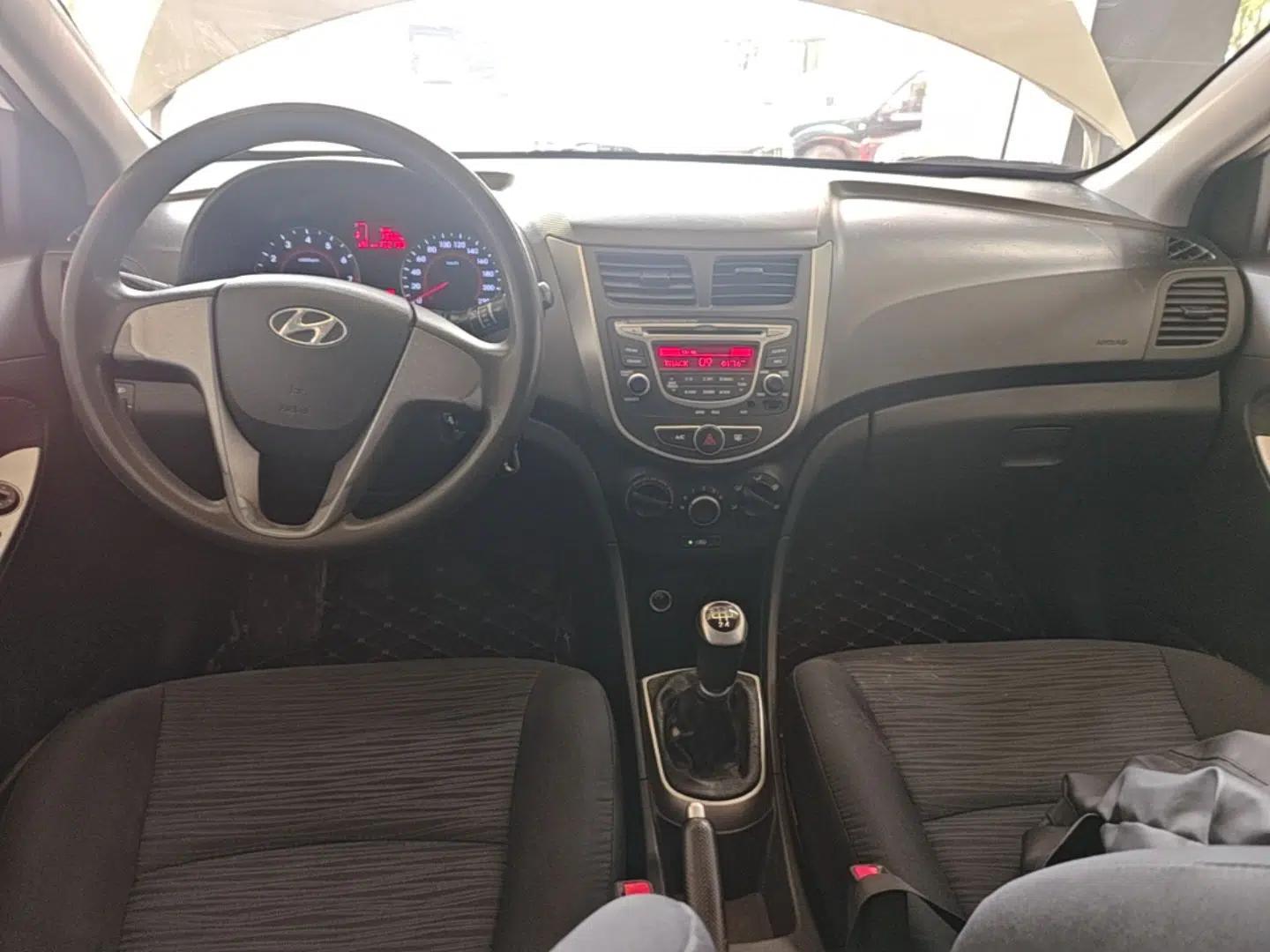 Hyundai Verna Ray 2014 1.4L Manual GLX — миниатюра 13