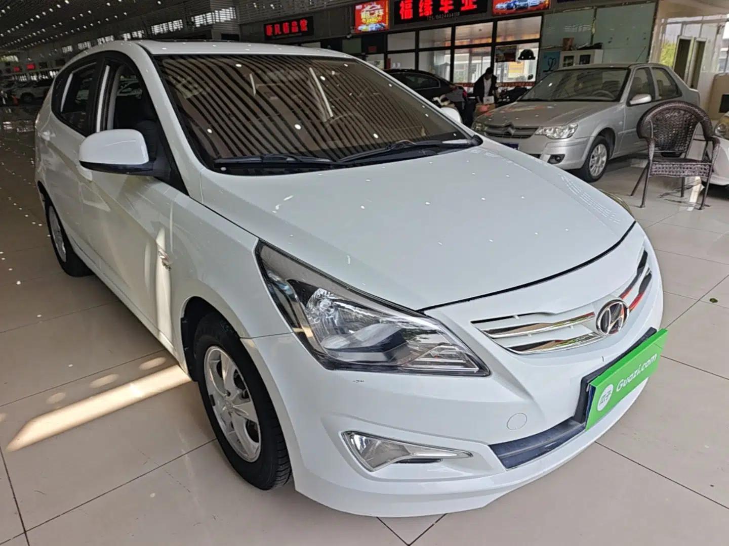 Hyundai Verna Ray 2014 1.4L Manual GLX — миниатюра 3
