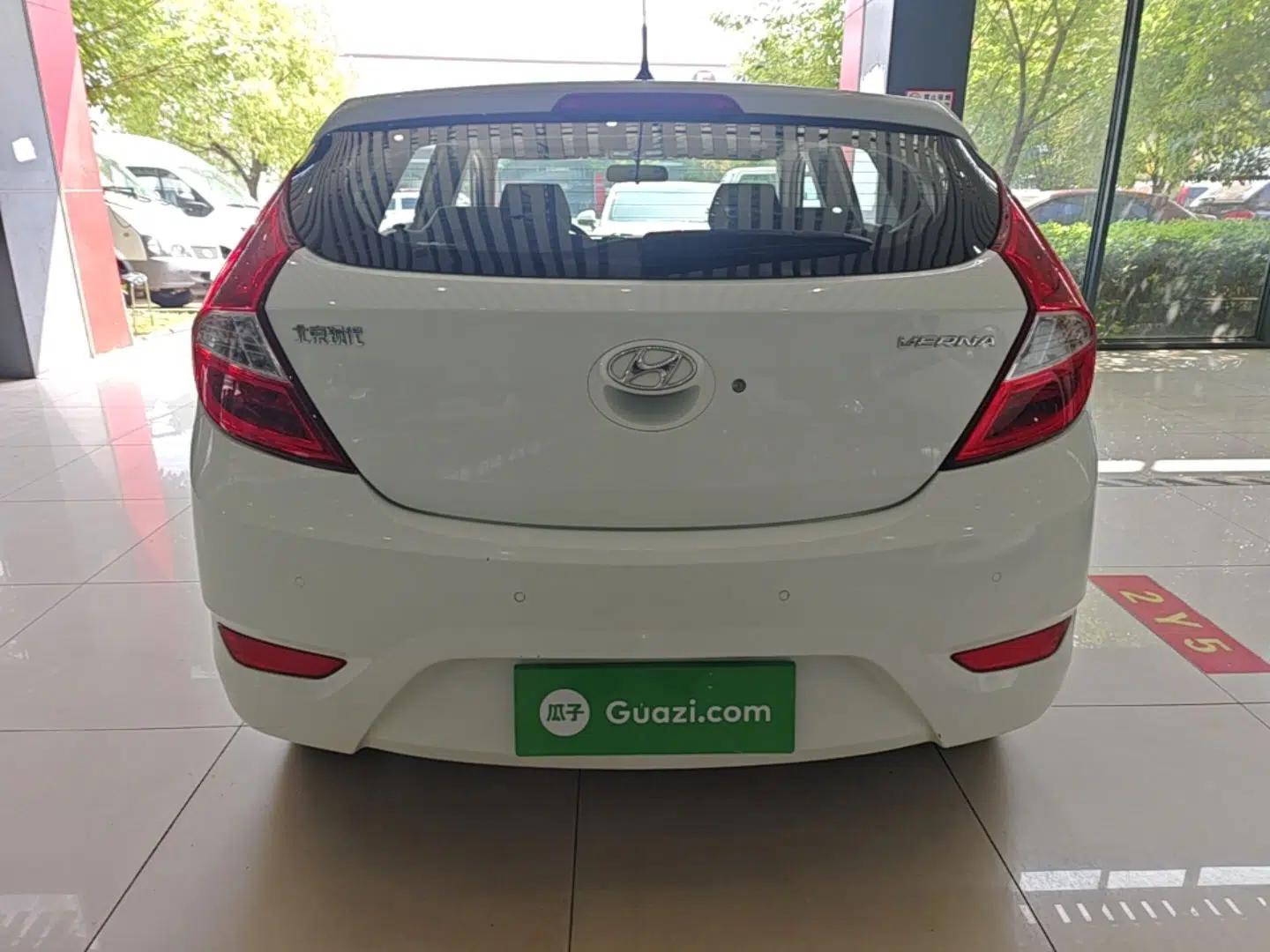 Hyundai Verna Ray 2014 1.4L Manual GLX — миниатюра 5