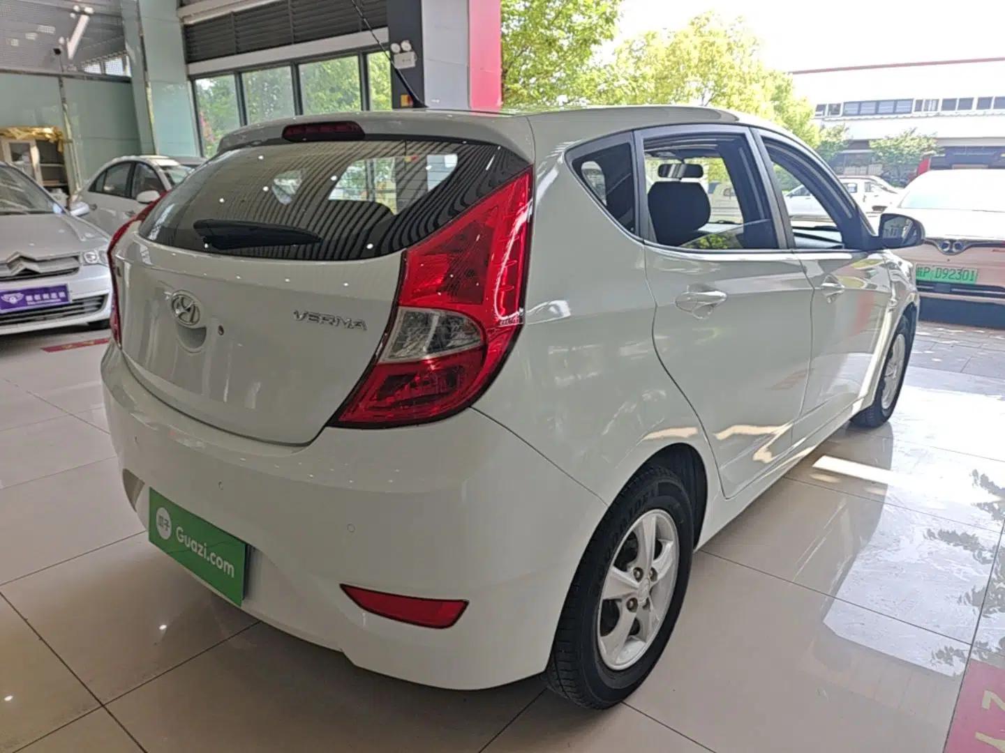 Hyundai Verna Ray 2014 1.4L Manual GLX — миниатюра 6