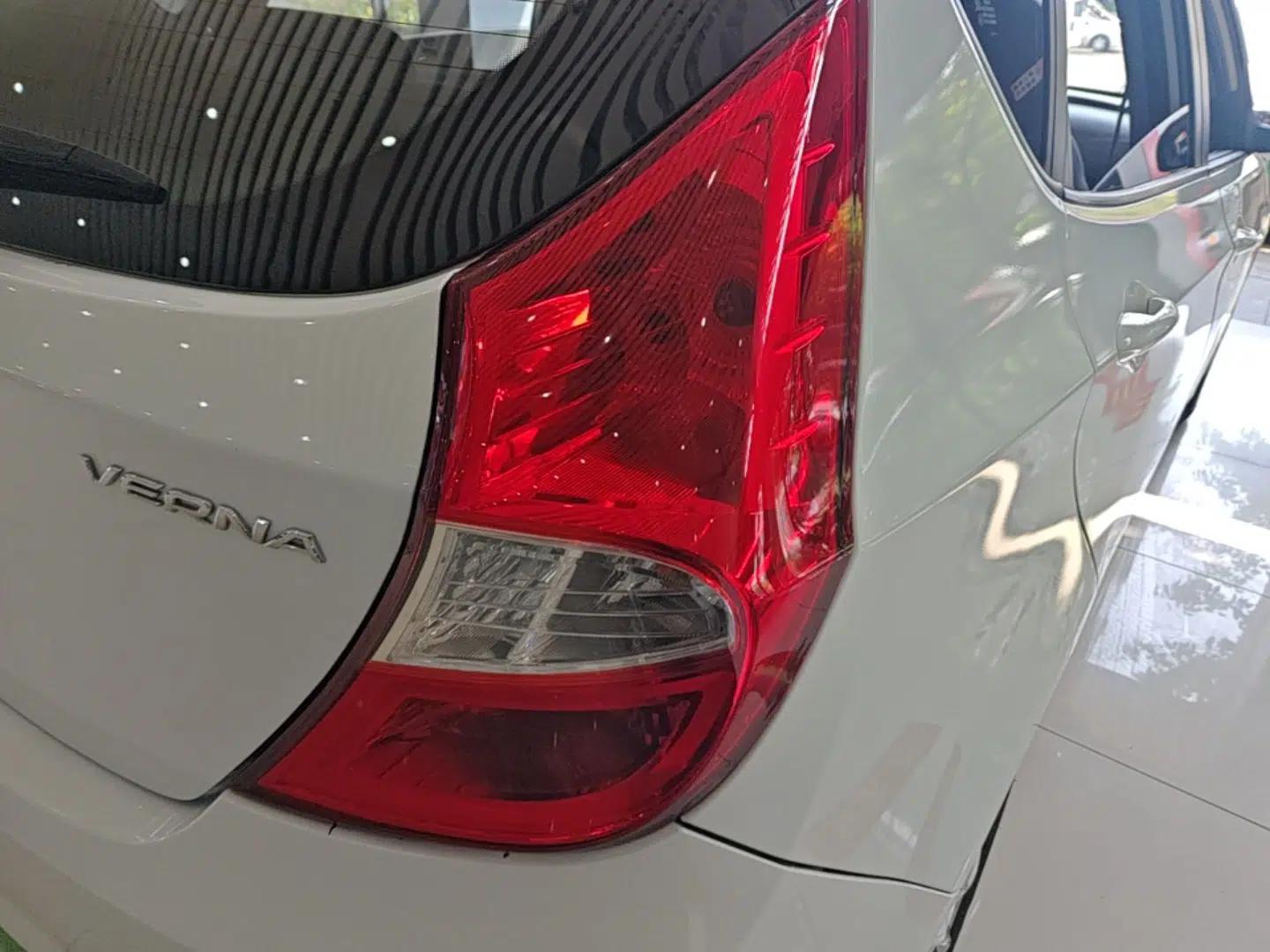 Hyundai Verna Ray 2014 1.4L Manual GLX — миниатюра 7