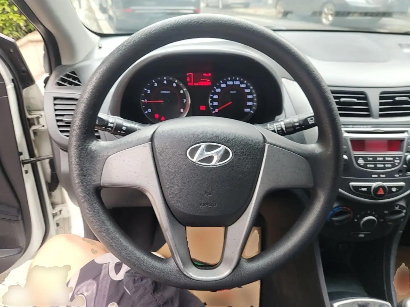Hyundai Verna Ray 2014 1.4L Manual GLX — миниатюра 14