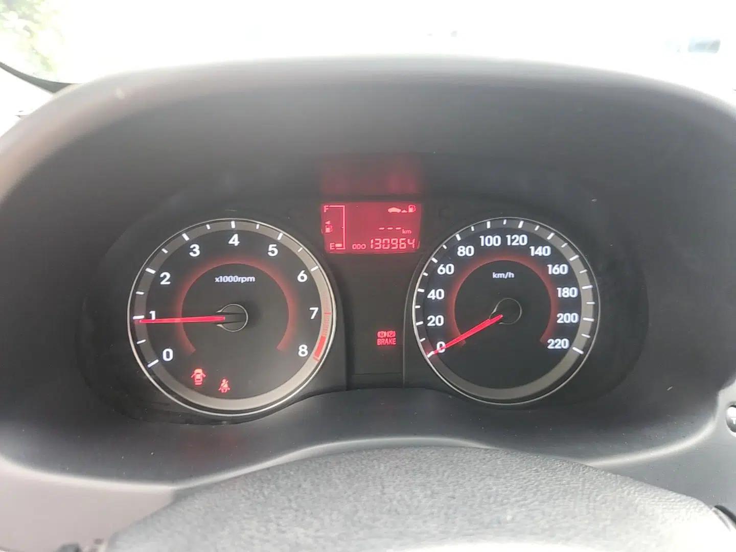 Hyundai Verna Ray 2014 1.4L Manual GLX — миниатюра 15
