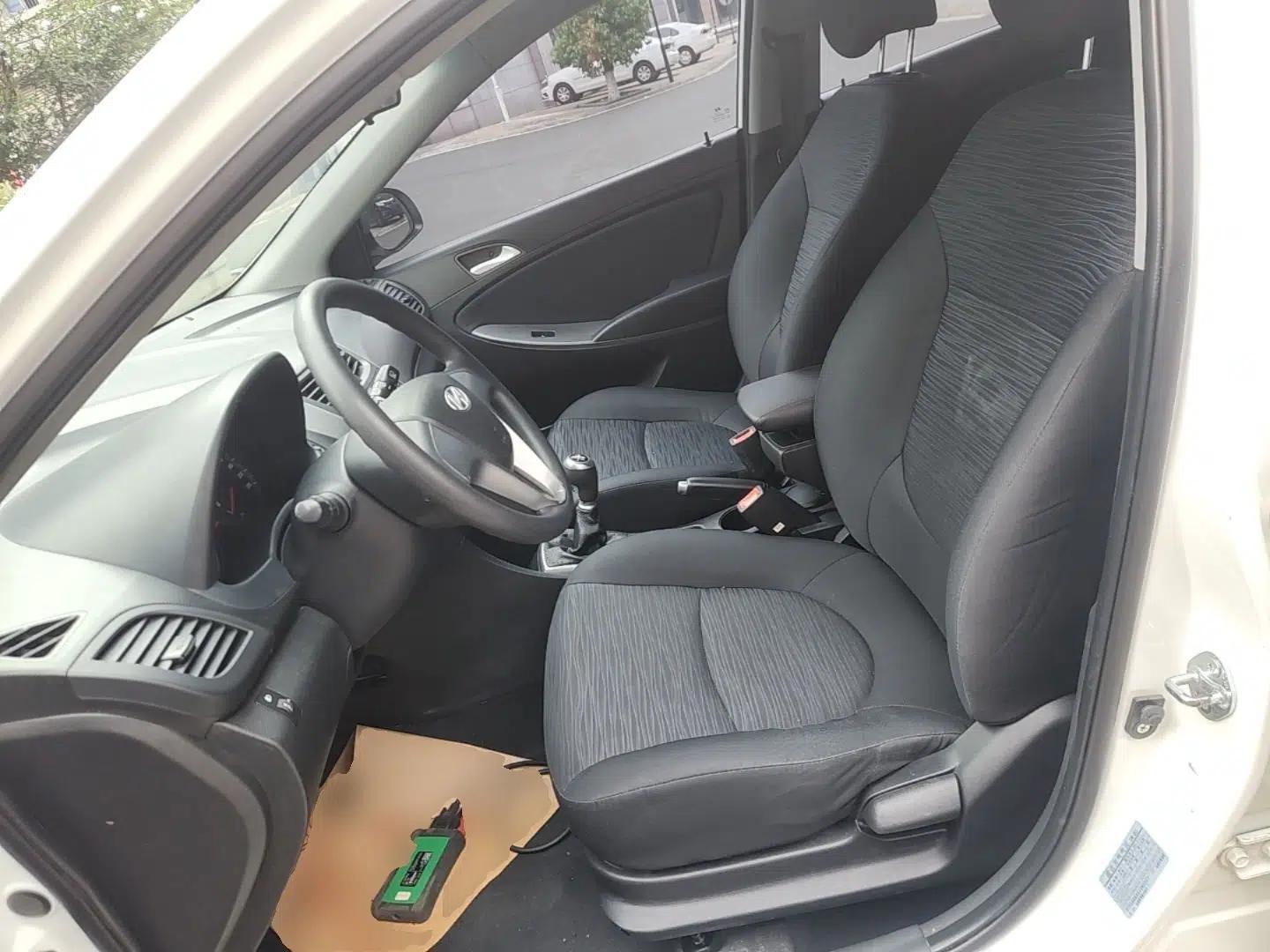 Hyundai Verna Ray 2014 1.4L Manual GLX — миниатюра 18