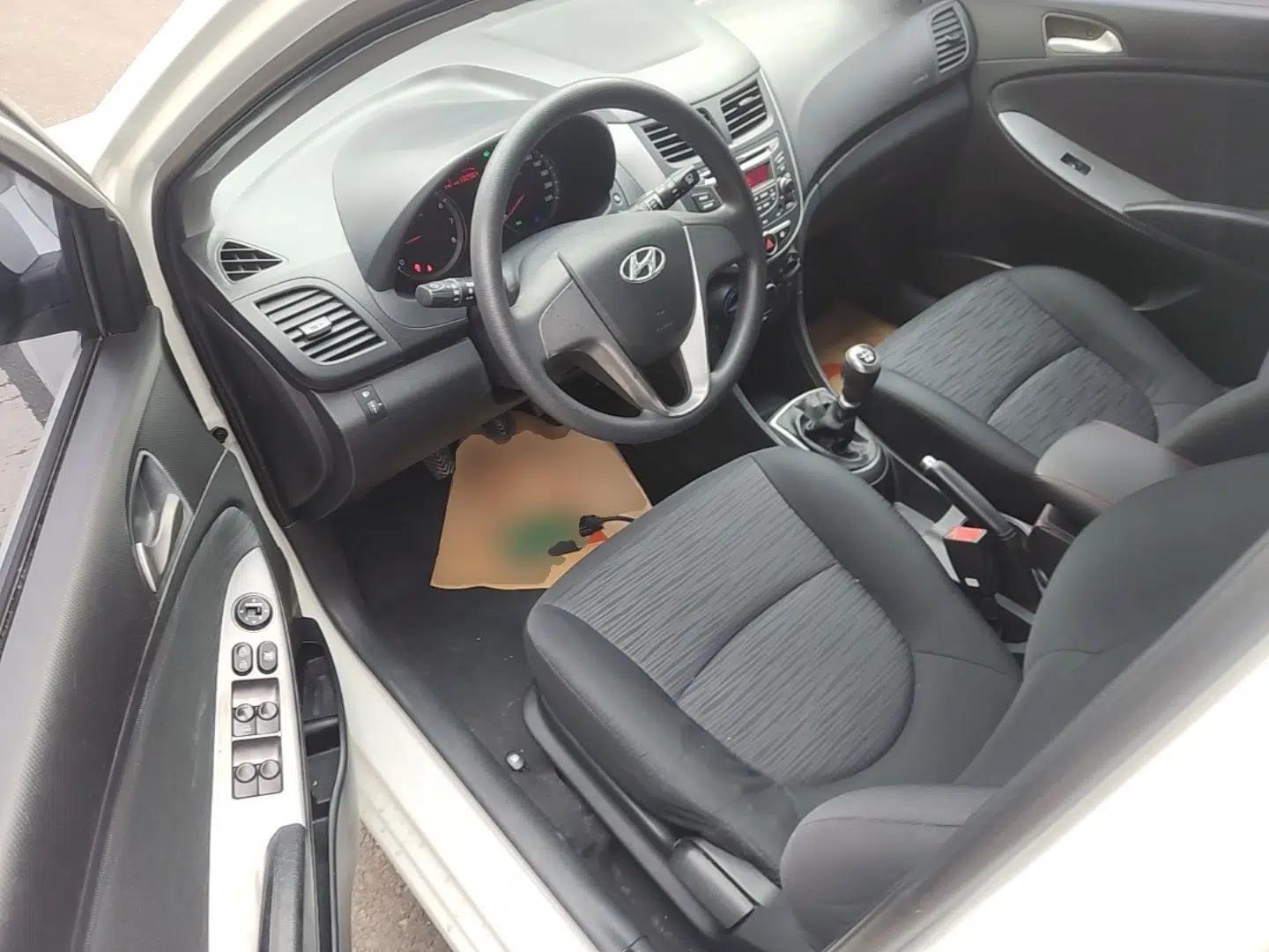 Hyundai Verna Ray 2014 1.4L Manual GLX — миниатюра 19