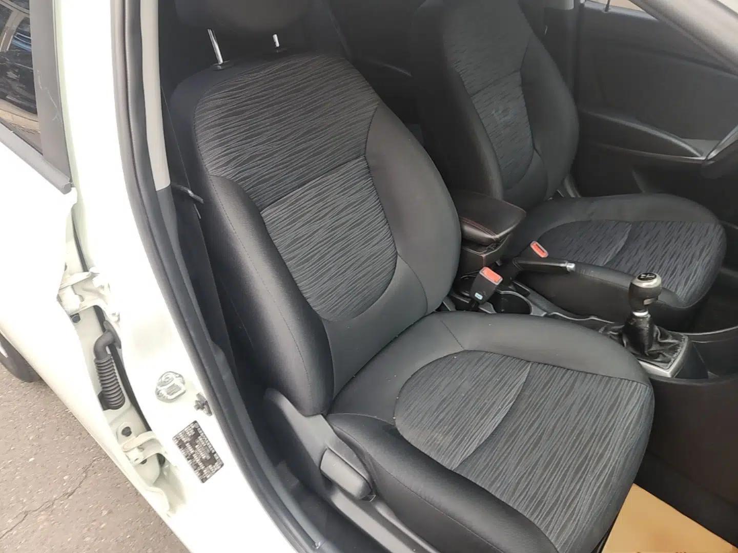 Hyundai Verna Ray 2014 1.4L Manual GLX — миниатюра 23