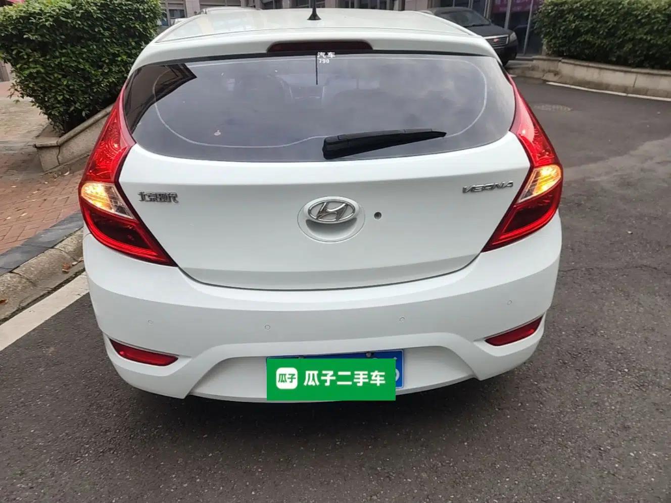 Hyundai Verna Ray 2014 1.4L Manual GLX — миниатюра 5