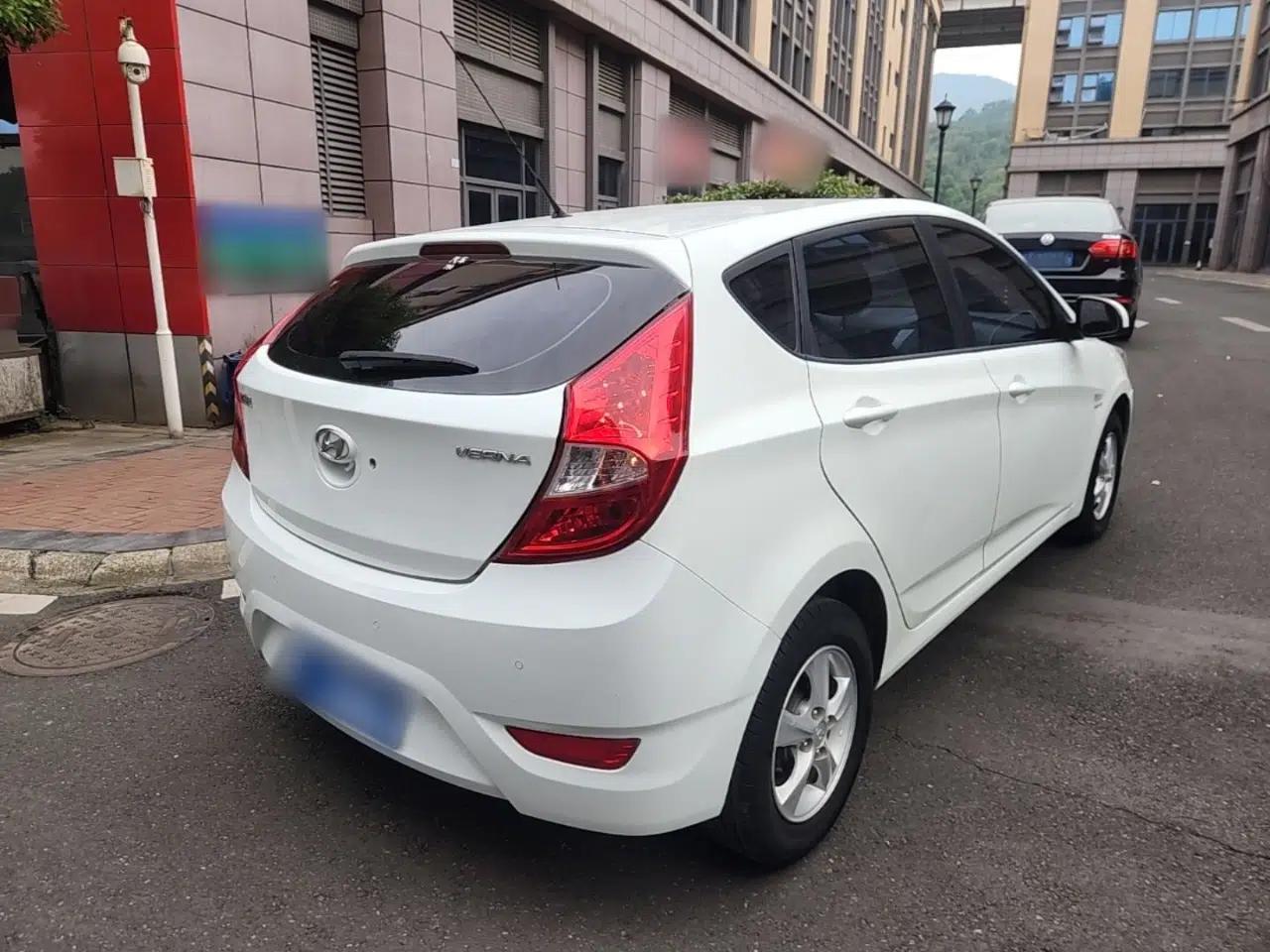 Hyundai Verna Ray 2014 1.4L Manual GLX — миниатюра 6