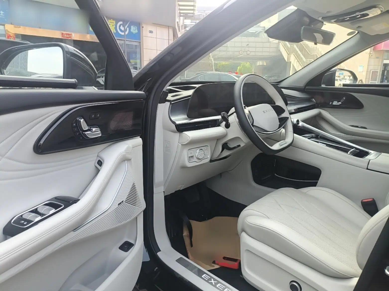 EXEED Stellar 2023 400T Two-Wheel Drive Luxury Edition — миниатюра 18