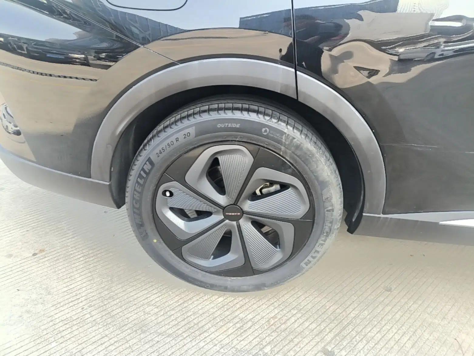 EXEED Stellar 2023 400T Two-Wheel Drive Luxury Edition — миниатюра 10