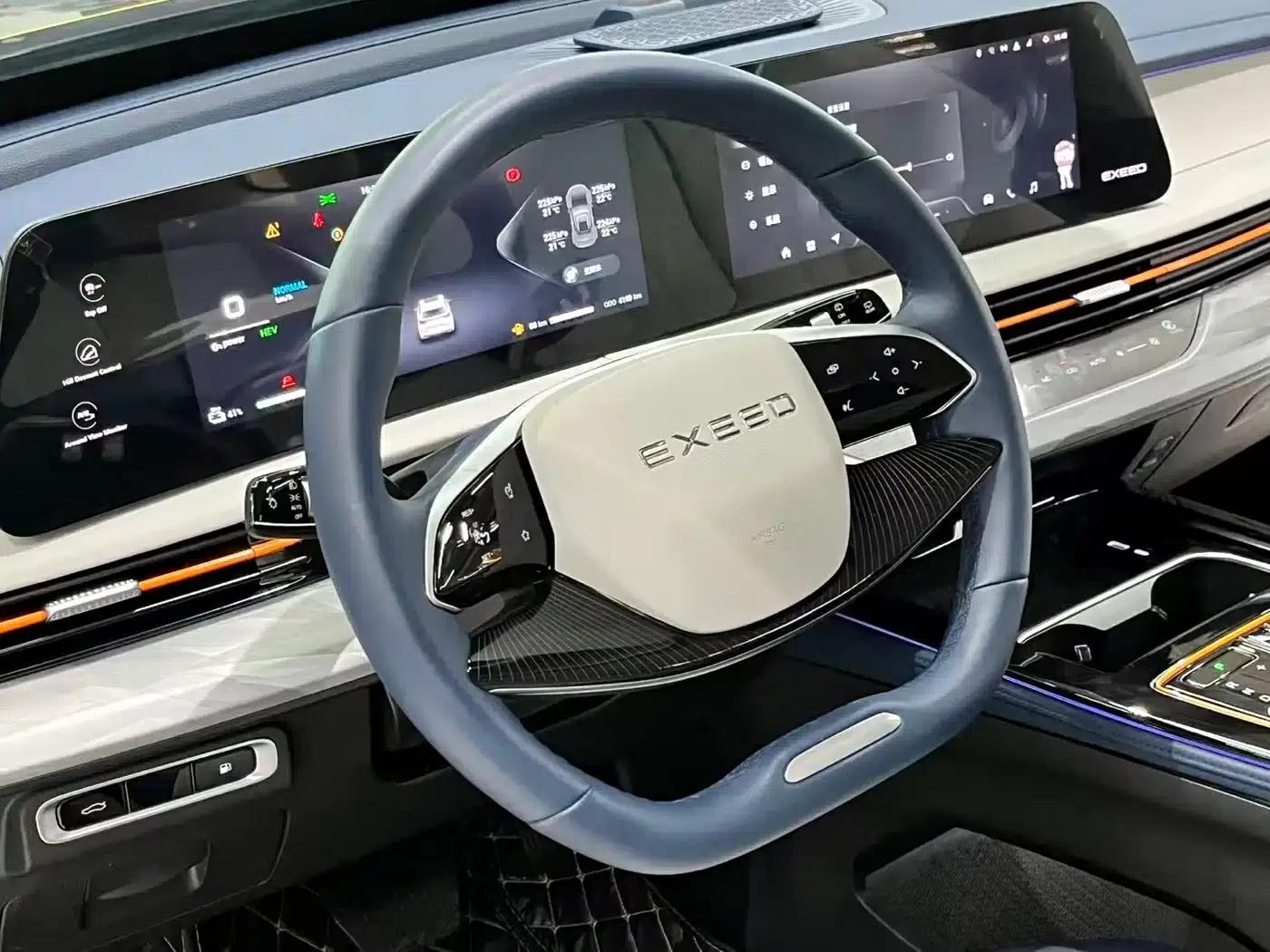 Exeed C-DM 2024 Model C-DM 1.5TCI 105KM Luxury Edition — миниатюра 17