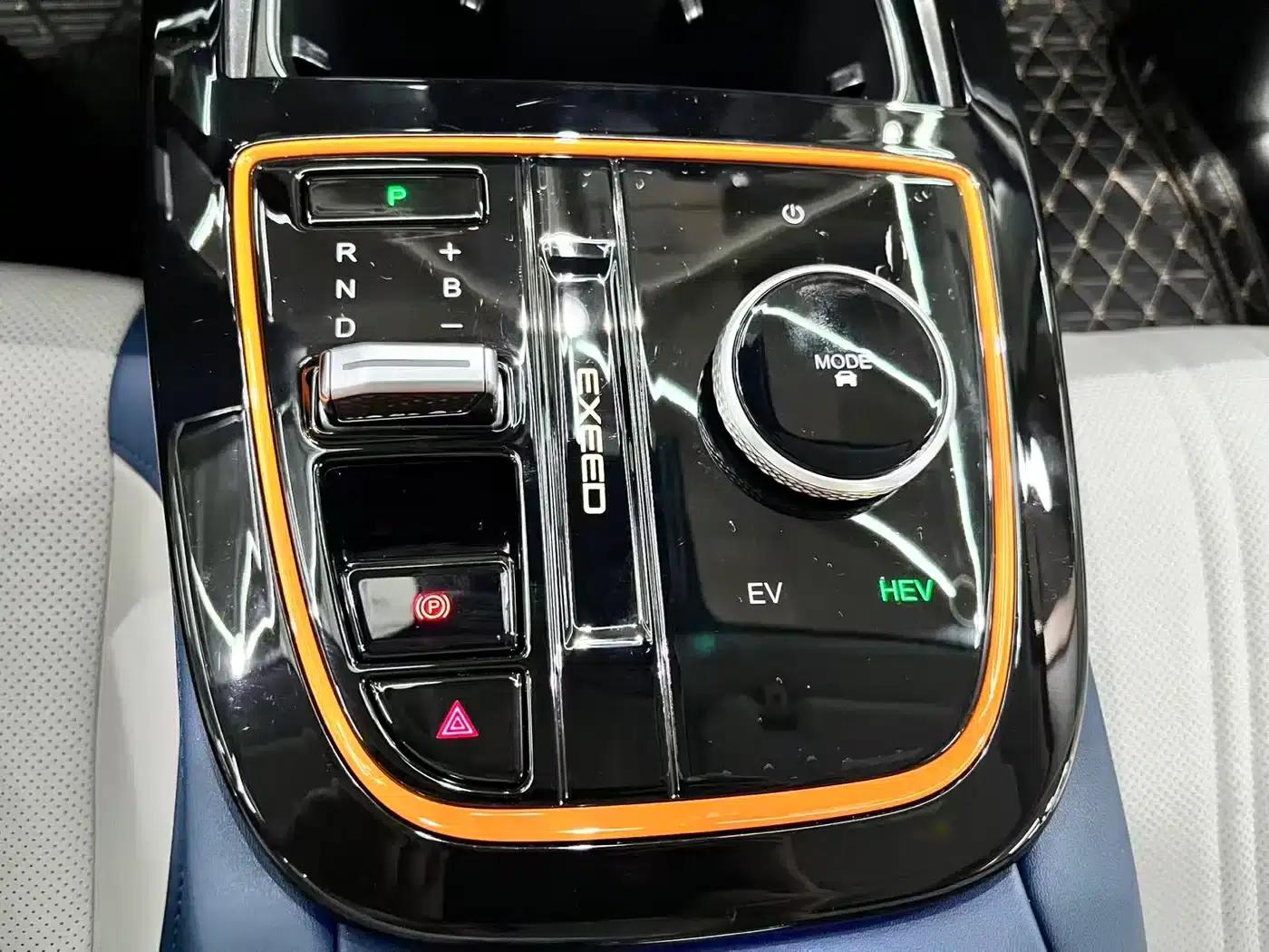 Exeed C-DM 2024 Model C-DM 1.5TCI 105KM Luxury Edition — миниатюра 20