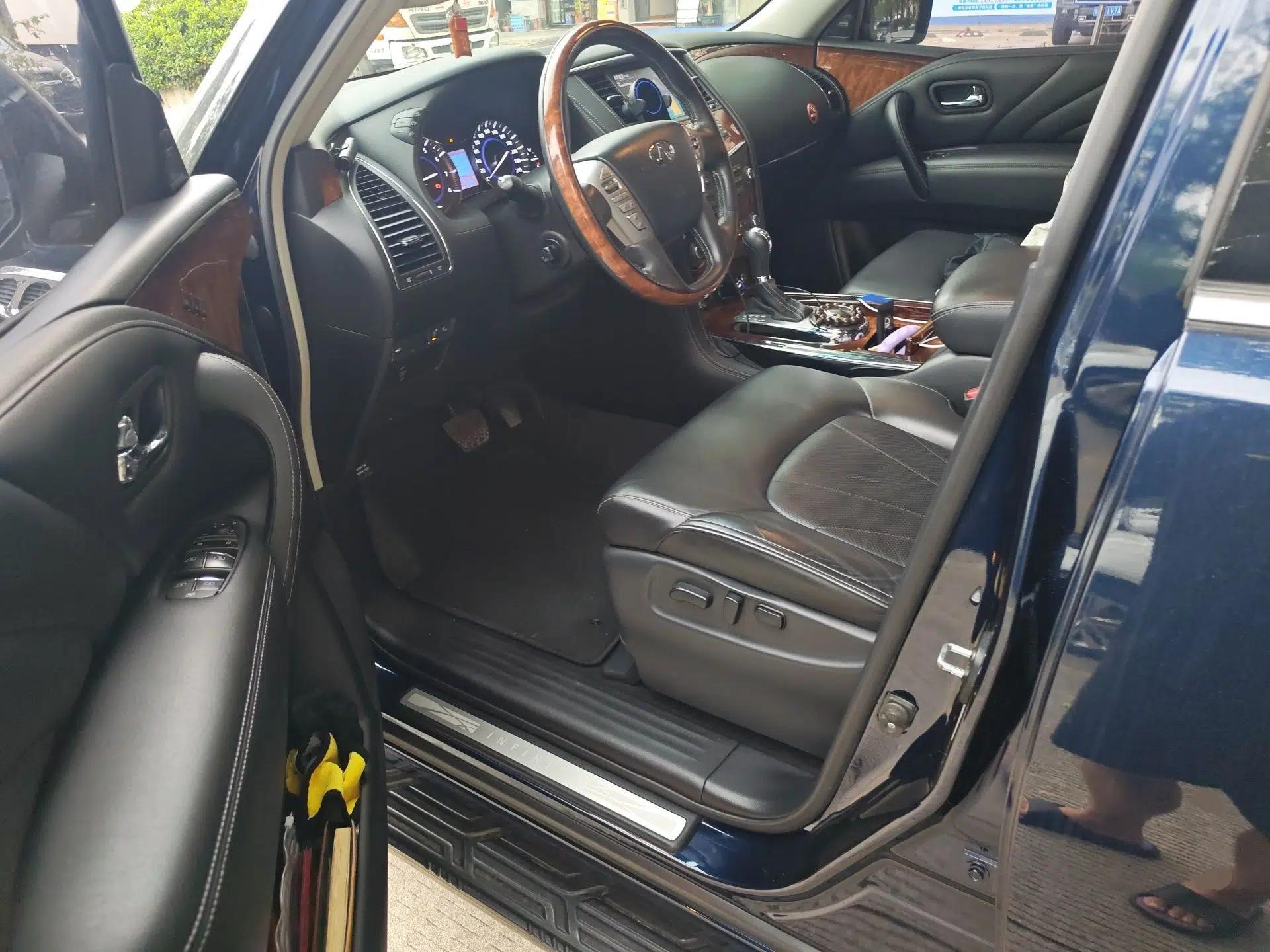 Infiniti QX80 2016 5.6L 4WD — миниатюра 16