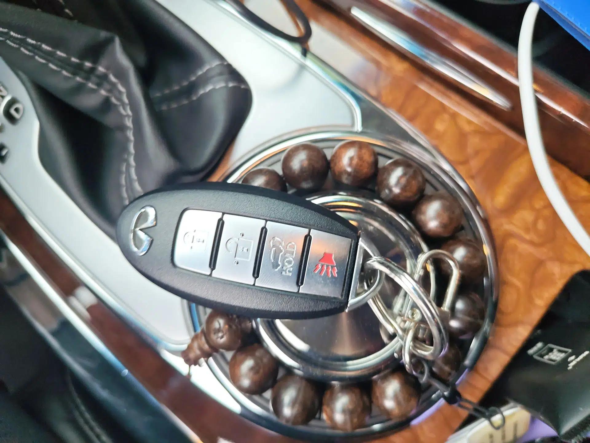 Infiniti QX80 2016 5.6L 4WD — миниатюра 20