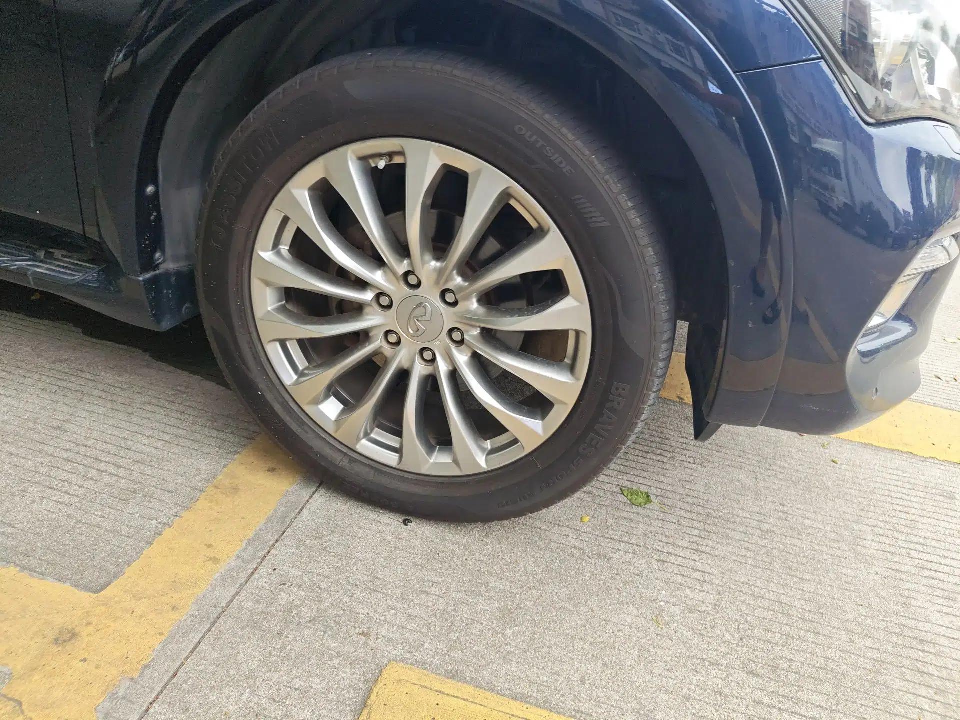 Infiniti QX80 2016 5.6L 4WD — миниатюра 8