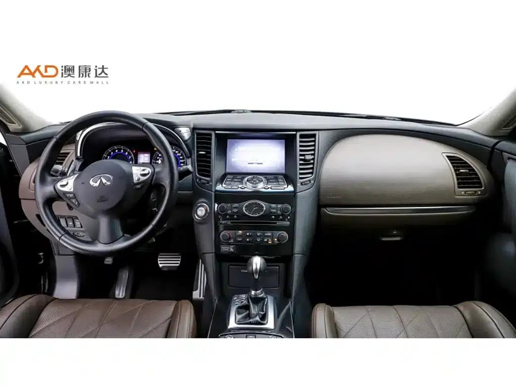 Infiniti QX70 2013 3.7L Super Edition — миниатюра 5