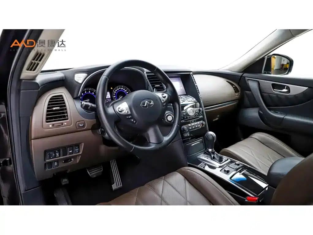 Infiniti QX70 2013 3.7L Super Edition — миниатюра 6