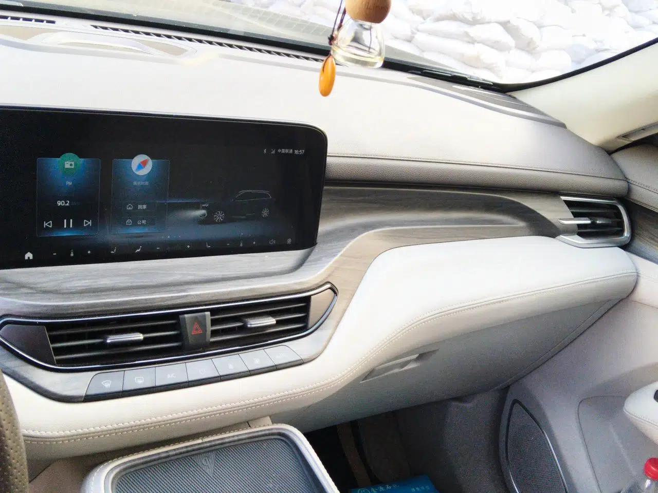 Ford Equator 2023 EcoBoost 225 Premier 7-Seater (2/3/2) — миниатюра 14