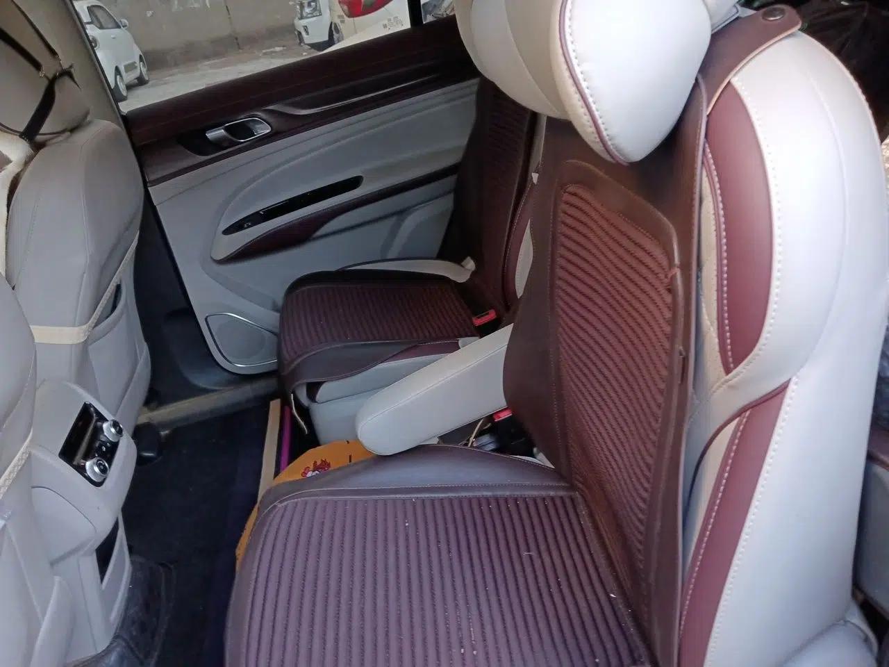Ford Equator 2021 EcoBoost 225 Premier PLUS 6-Seater — миниатюра 18