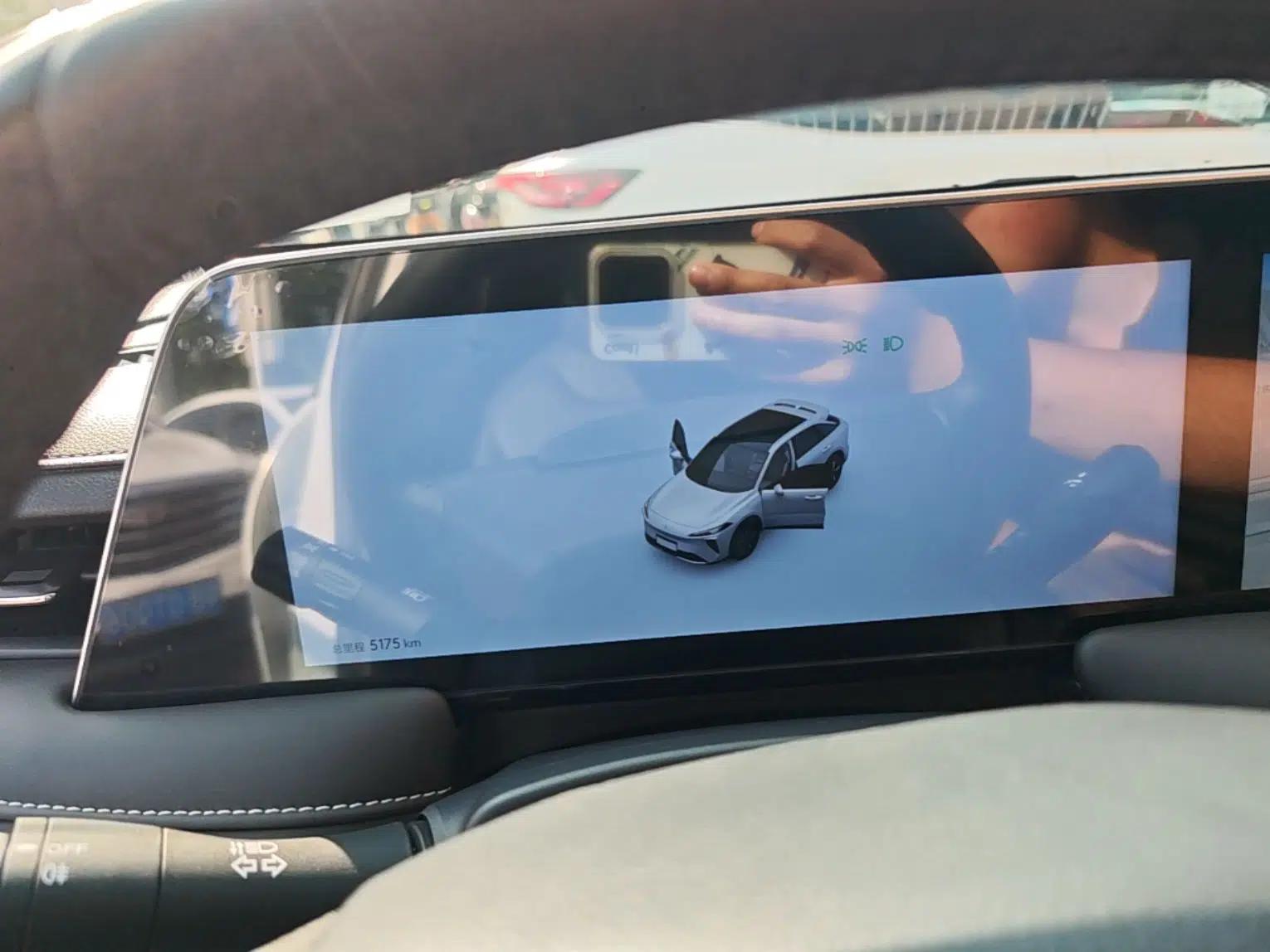 Venucia V DD-i 2025 Orca 150km Joyful Journey Edition — миниатюра 14