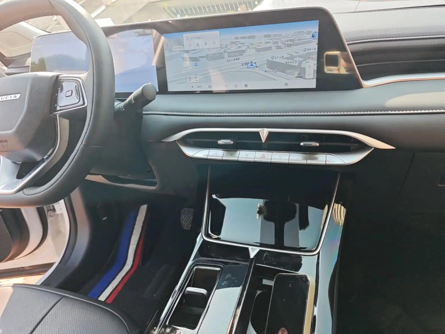 Venucia V DD-i 2025 Orca 150km Joyful Journey Edition — миниатюра 15