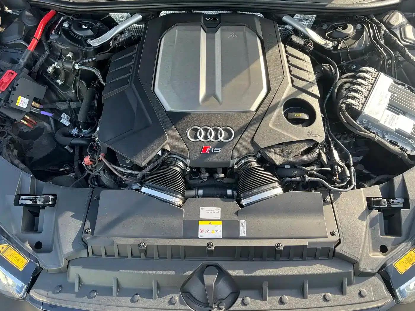 2024 Audi RS 6 RS 6 4.0T Avant Performance — миниатюра 9