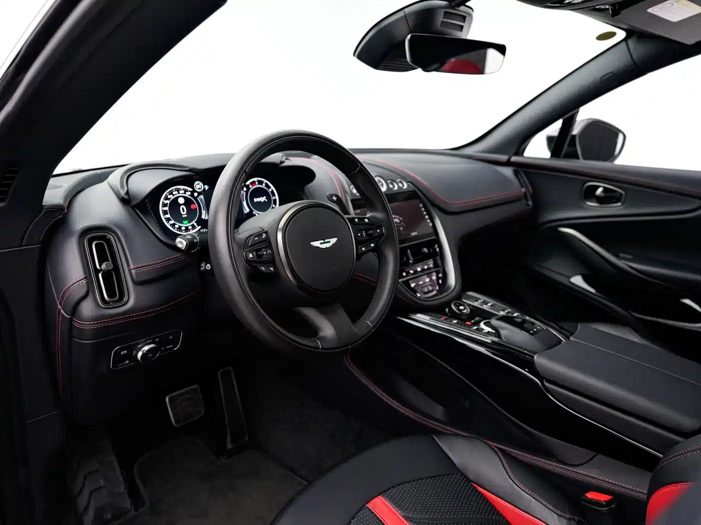 Aston Martin DBX 2024 4.0T V8 707 — миниатюра 13