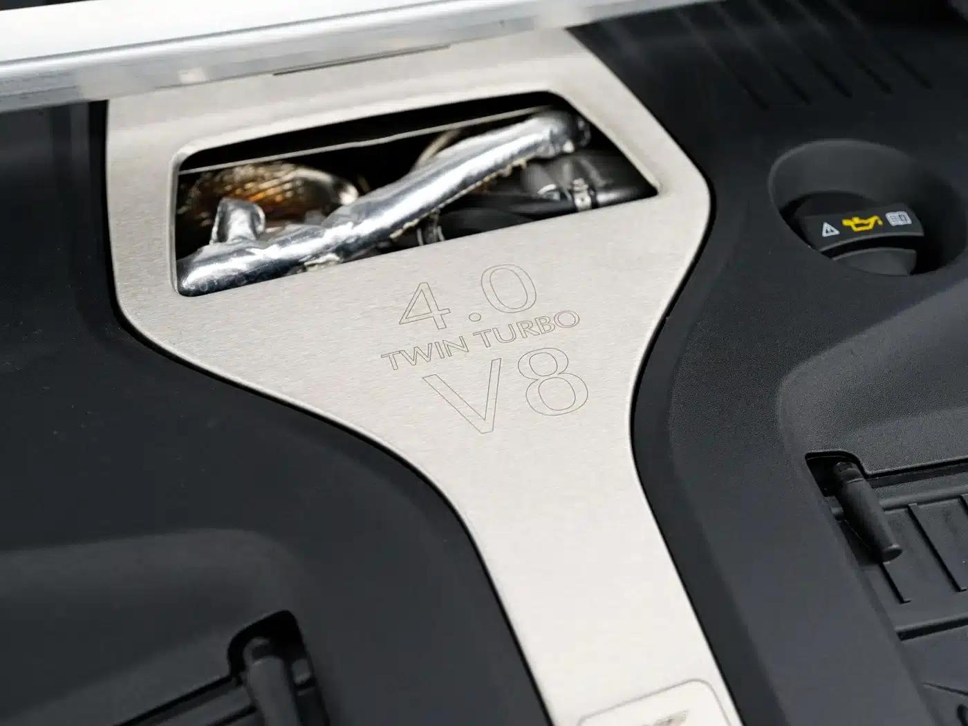 Aston Martin DBX 2024 4.0T V8 707 — миниатюра 27