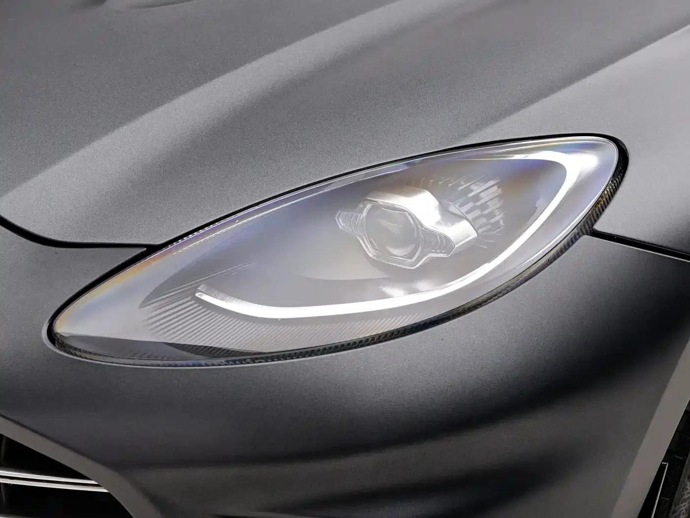 Aston Martin DBX 2024 4.0T V8 707 — миниатюра 8