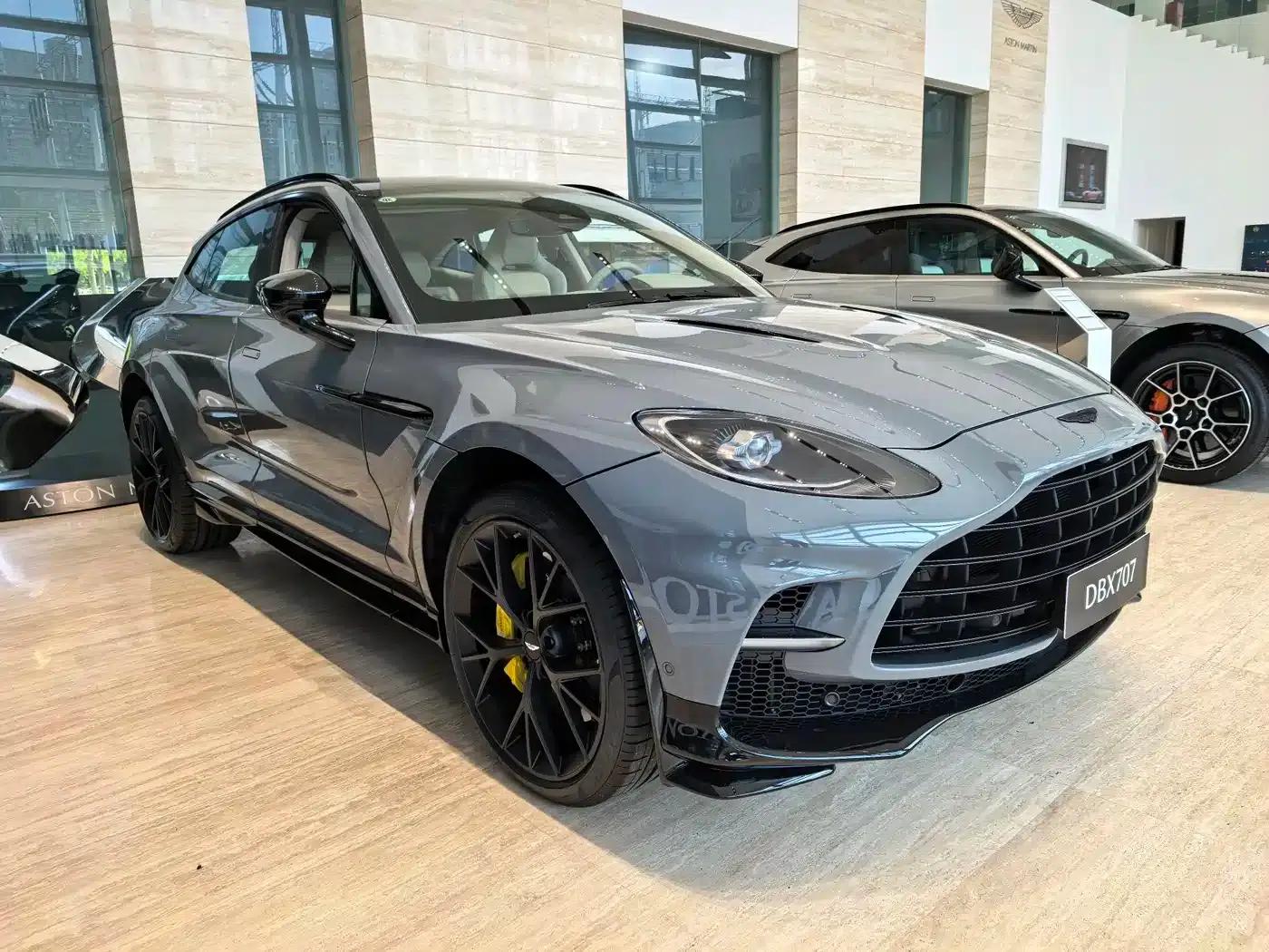 Aston Martin DBX 2024 4.0T V8 707 — миниатюра 5