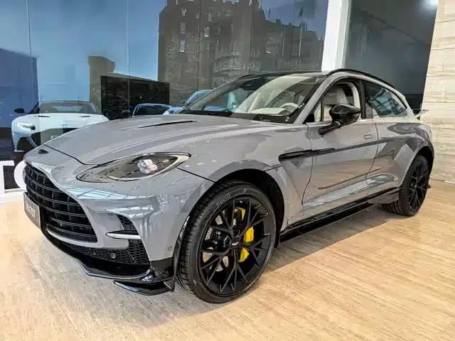 Aston Martin DBX 2024 4.0T V8 707