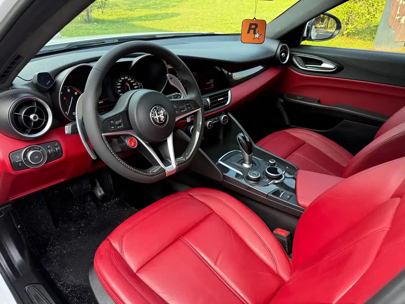 Giulia Juliet 2017 2.0T 200HP Elite Edition — миниатюра 12