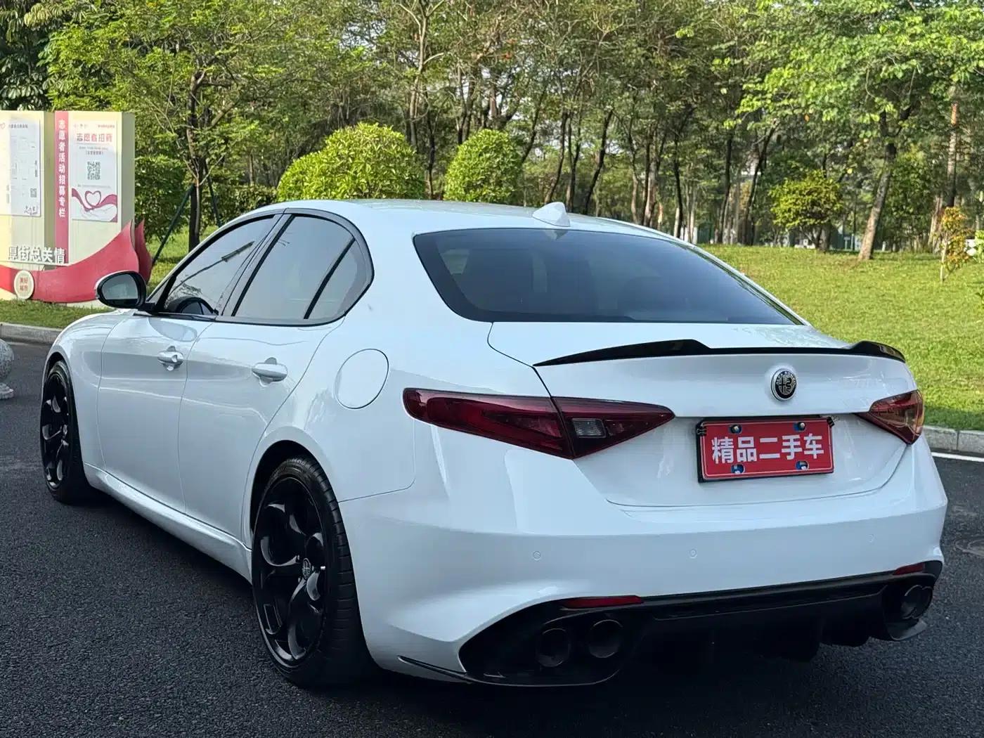 Giulia Juliet 2017 2.0T 200HP Elite Edition — миниатюра 5