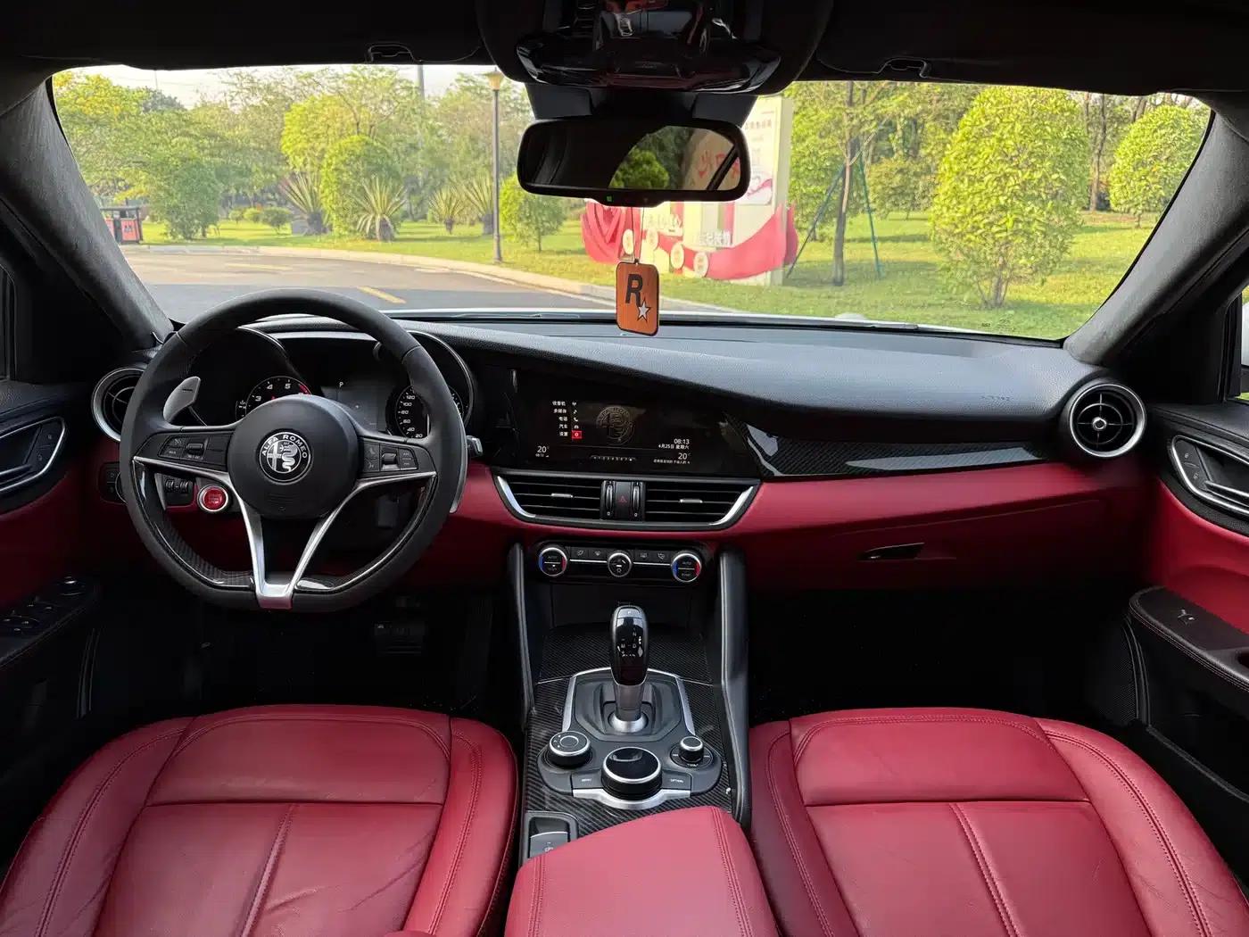 Giulia Juliet 2017 2.0T 200HP Elite Edition — миниатюра 8