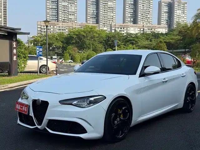 Giulia Juliet 2017 2.0T 200HP Elite Edition