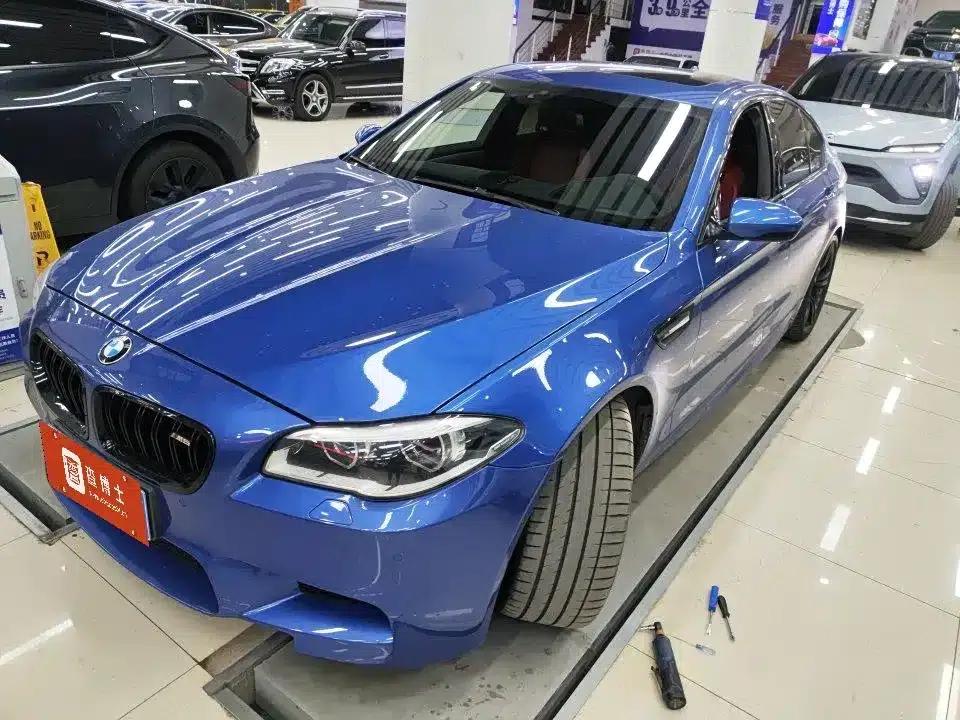 2014 BMW M5 — миниатюра 1