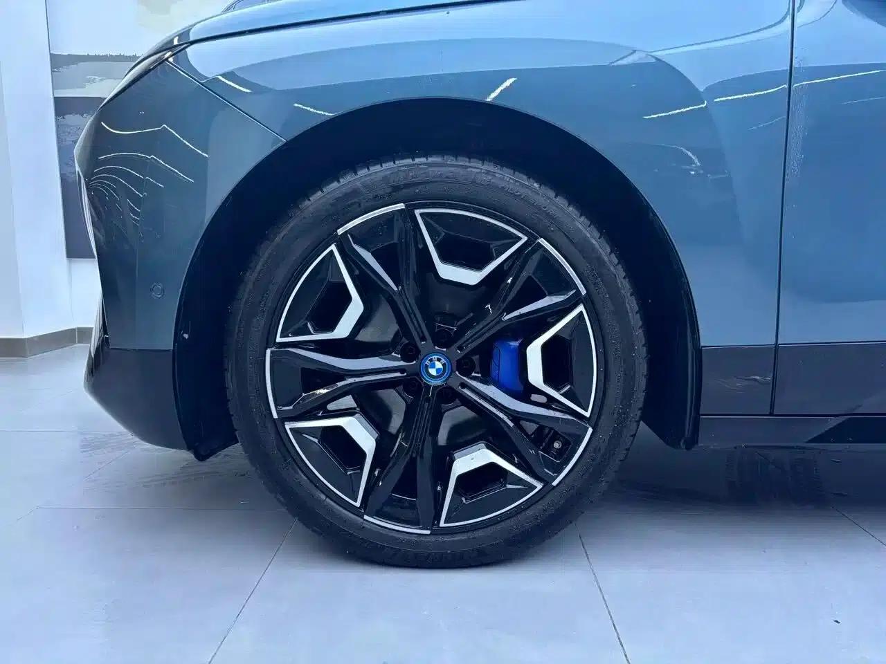 BMW iX 2022 xDrive50 — миниатюра 8